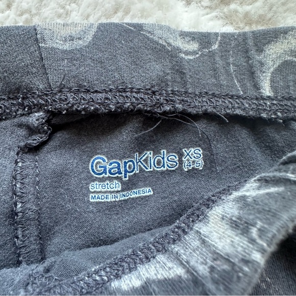 Gap kids | Gray and White Deer Print Stretch Leggings | Size Extra Small (4/5) - Picture 4 of 6